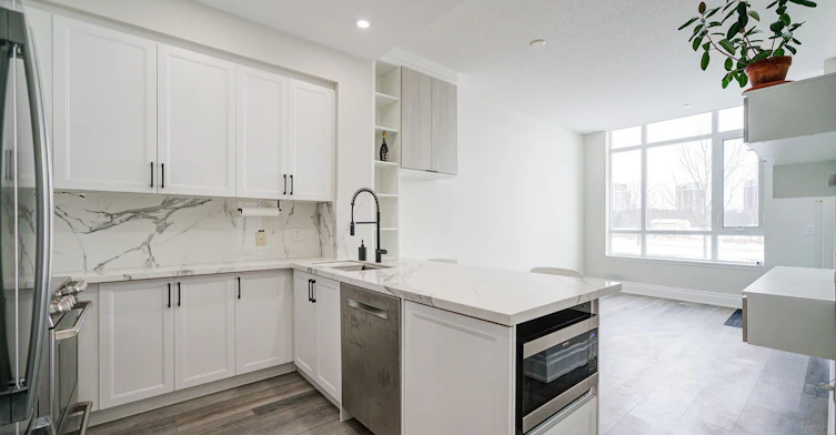 107-111 Upper Duke Crescent, Markham, ON, L6G 0C8 - 9