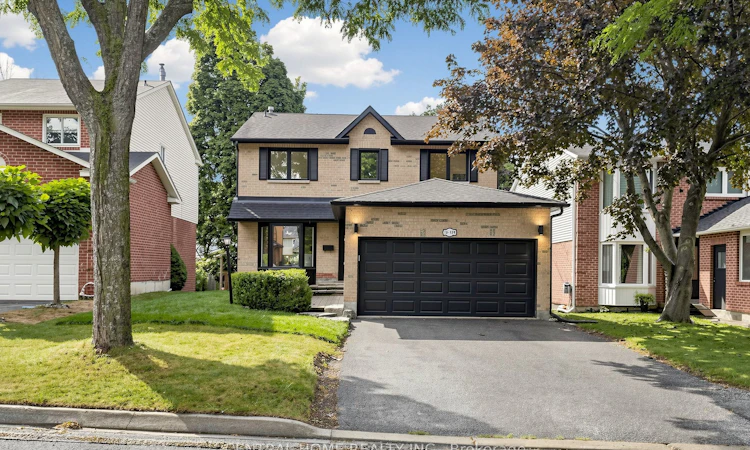15 Closs Square