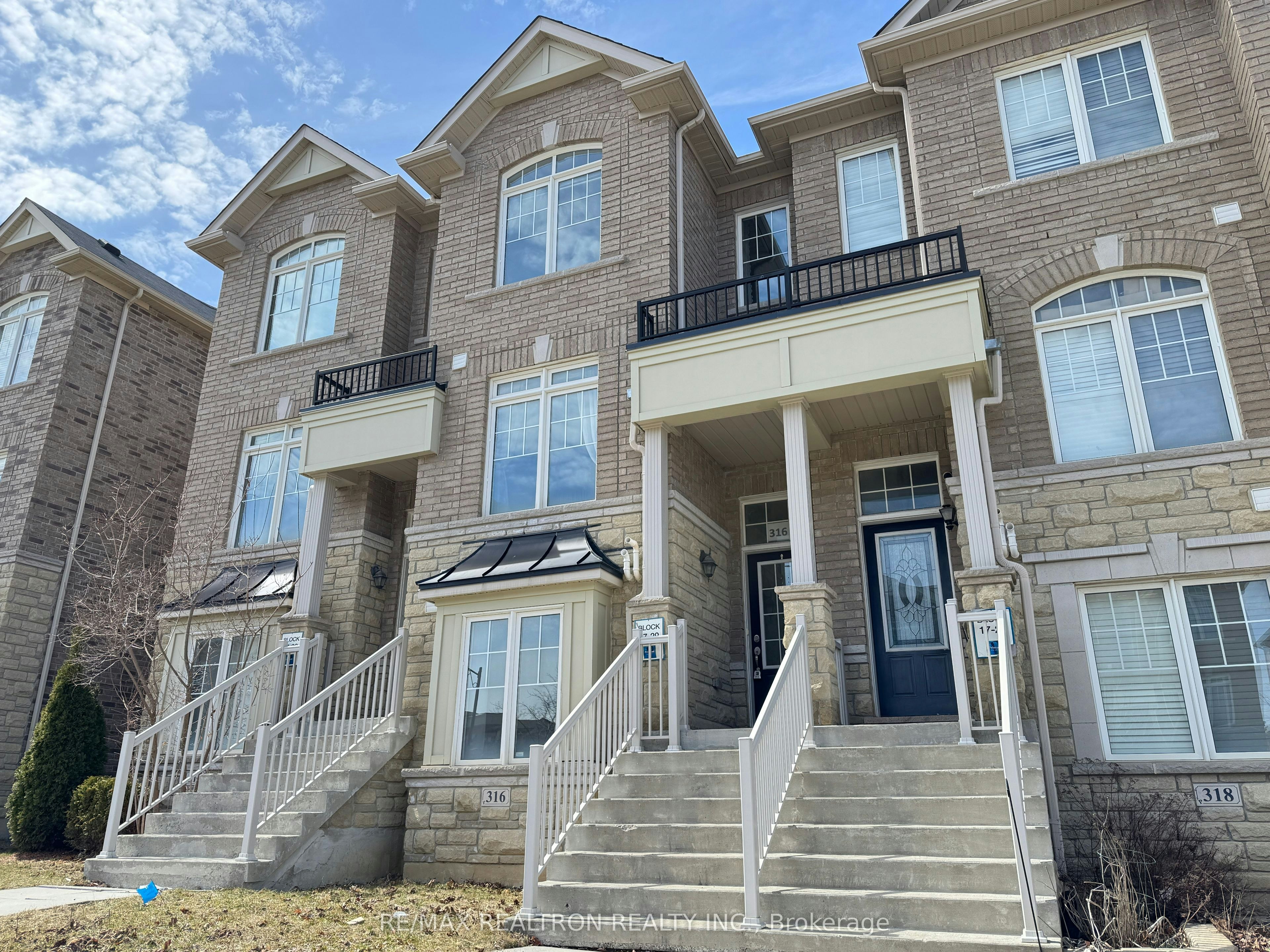 316 Delray Drive, Markham, ON, L6E 0R2 - 2
