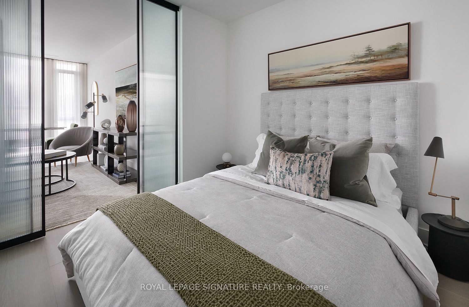 215-399 Royal Orchard Boulevard - 5