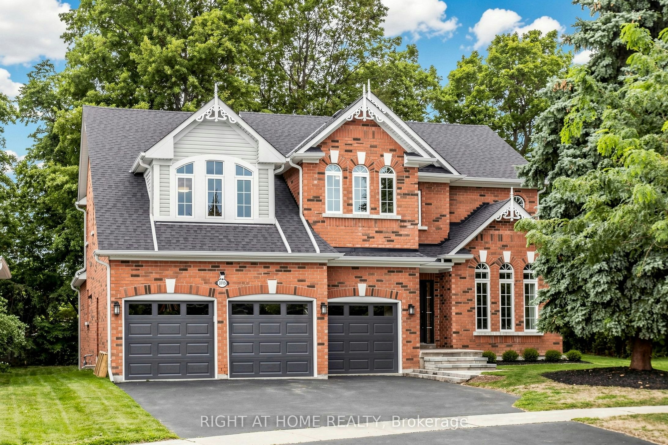 1019 Northern Prospect Crescent, Newmarket, ON, L3X 1N7