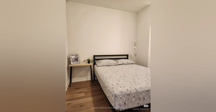 Coach H-9416 Bayview Avenue, Richmond Hill, ON, L4C 5G9 - 2