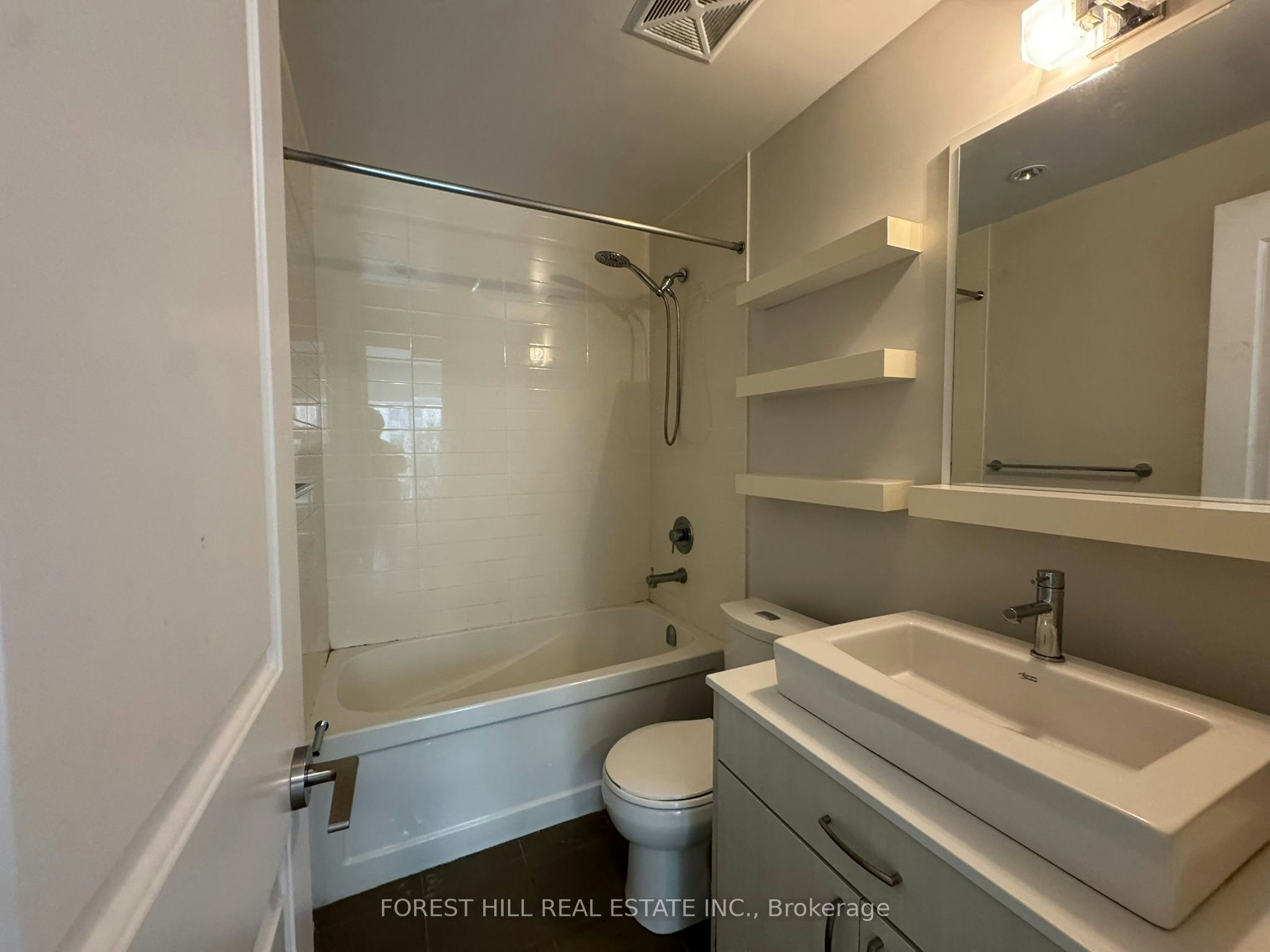 NW 208-9201 Yonge Street, Richmond Hill, ON, L4C 1H9 - 11