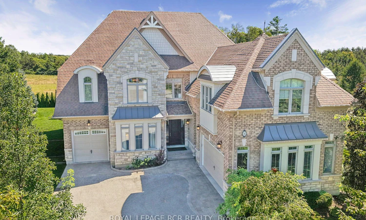 35 Somer Rumm Court