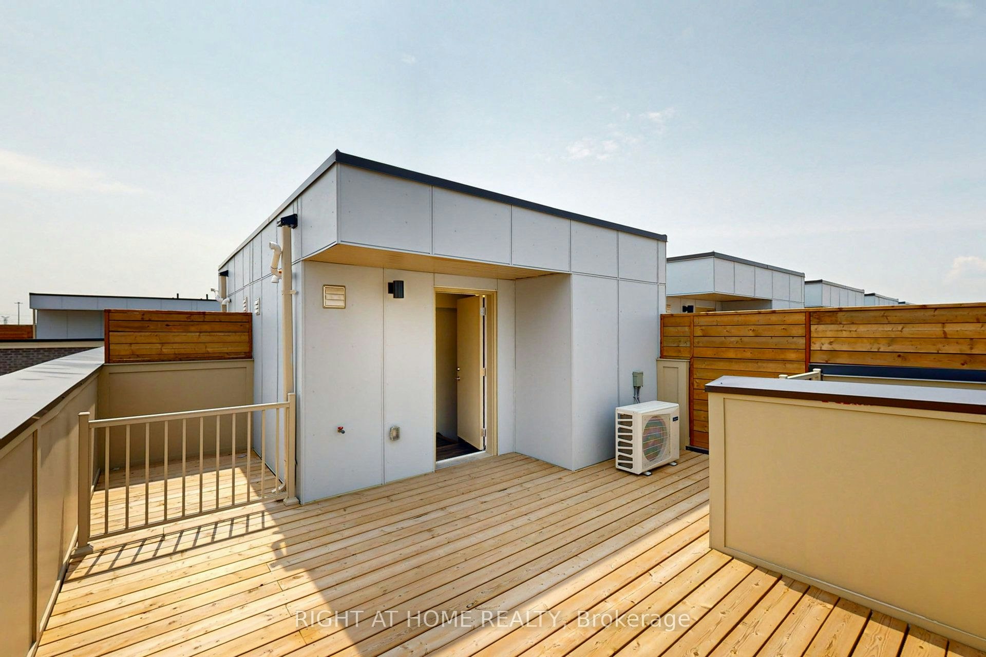 TH127-11 Almond Blossom Mews, Vaughan, ON, L4K 0N7 - 32