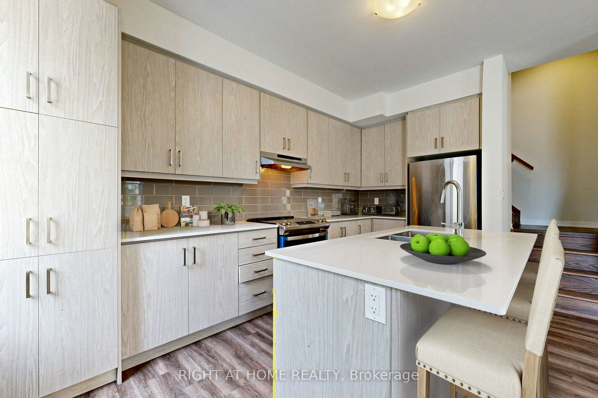 TH127-11 Almond Blossom Mews, Vaughan, ON, L4K 0N7 - 3