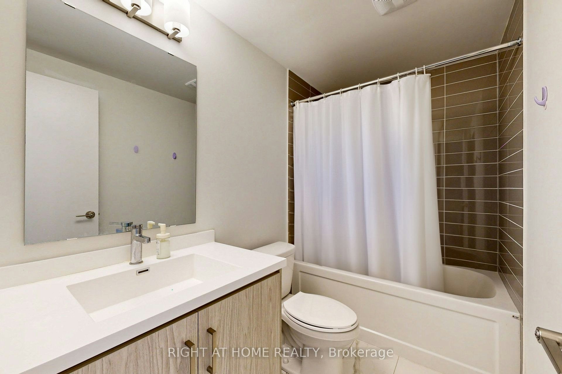 TH127-11 Almond Blossom Mews, Vaughan, ON, L4K 0N7 - 20