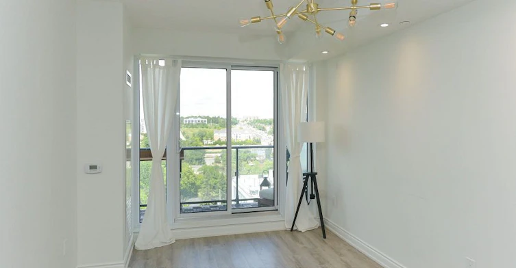 1011-9618 Yonge Street, Richmond Hill, ON, L4C 0X5 - 2
