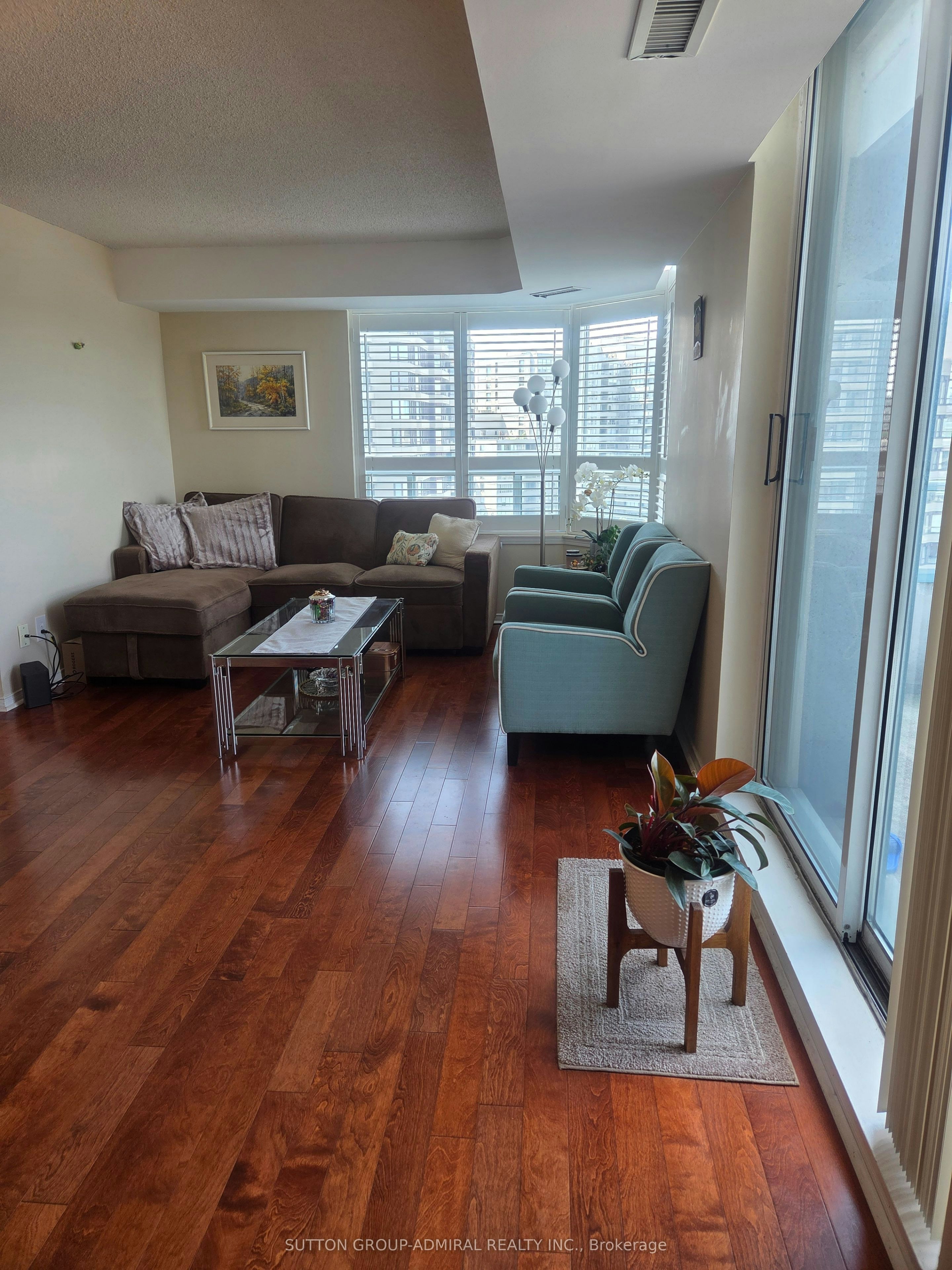 PH210-1 Emerald Lane, Vaughan, ON, L4J 8N2 - 3
