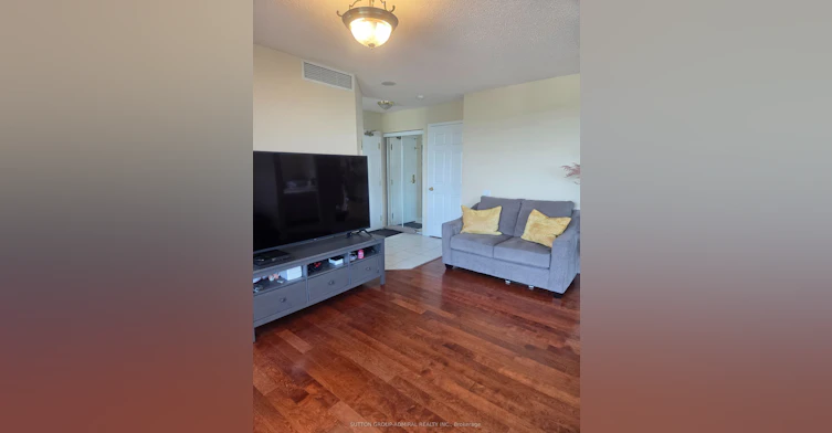 PH210-1 Emerald Lane, Vaughan, ON, L4J 8N2 - 4