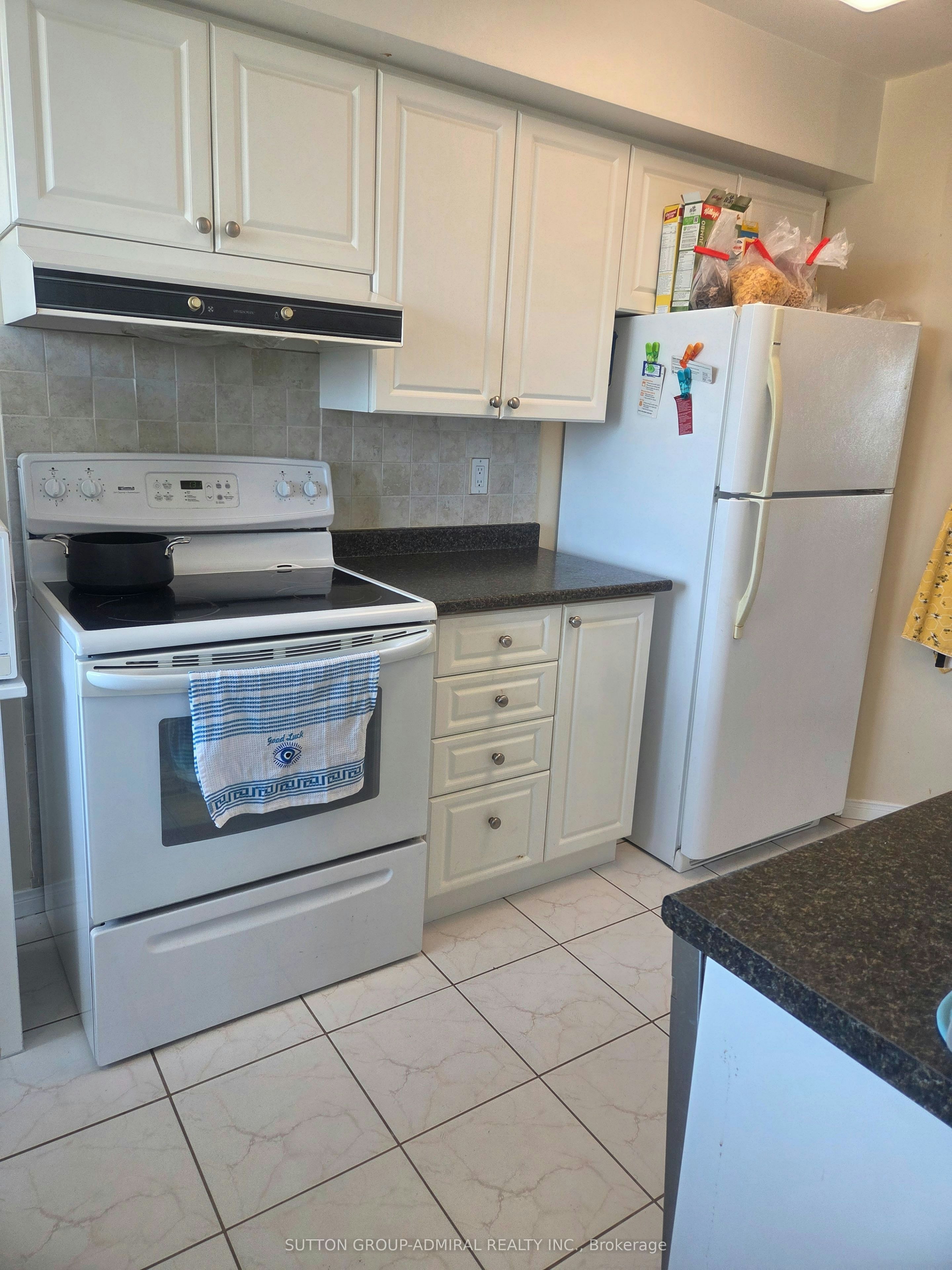 PH210-1 Emerald Lane, Vaughan, ON, L4J 8N2 - 10