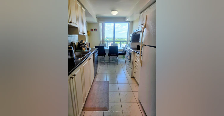 PH210-1 Emerald Lane, Vaughan, ON, L4J 8N2 - 6