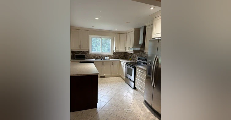 10 Testa Street, East Gwillimbury, ON, L0L 1R0 - 2
