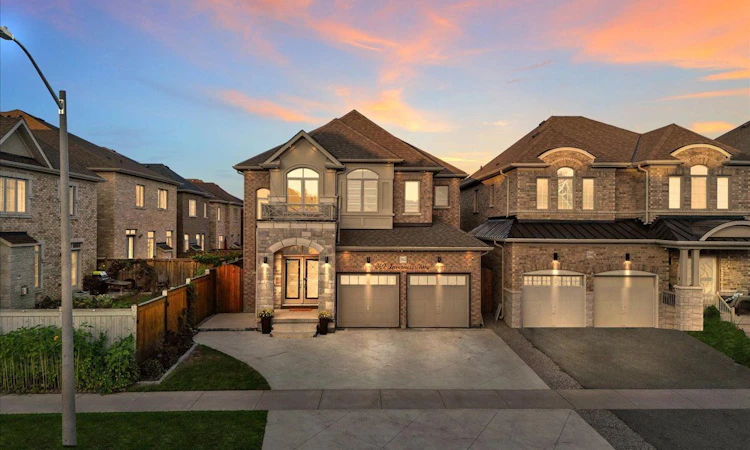 302 Inverness Way