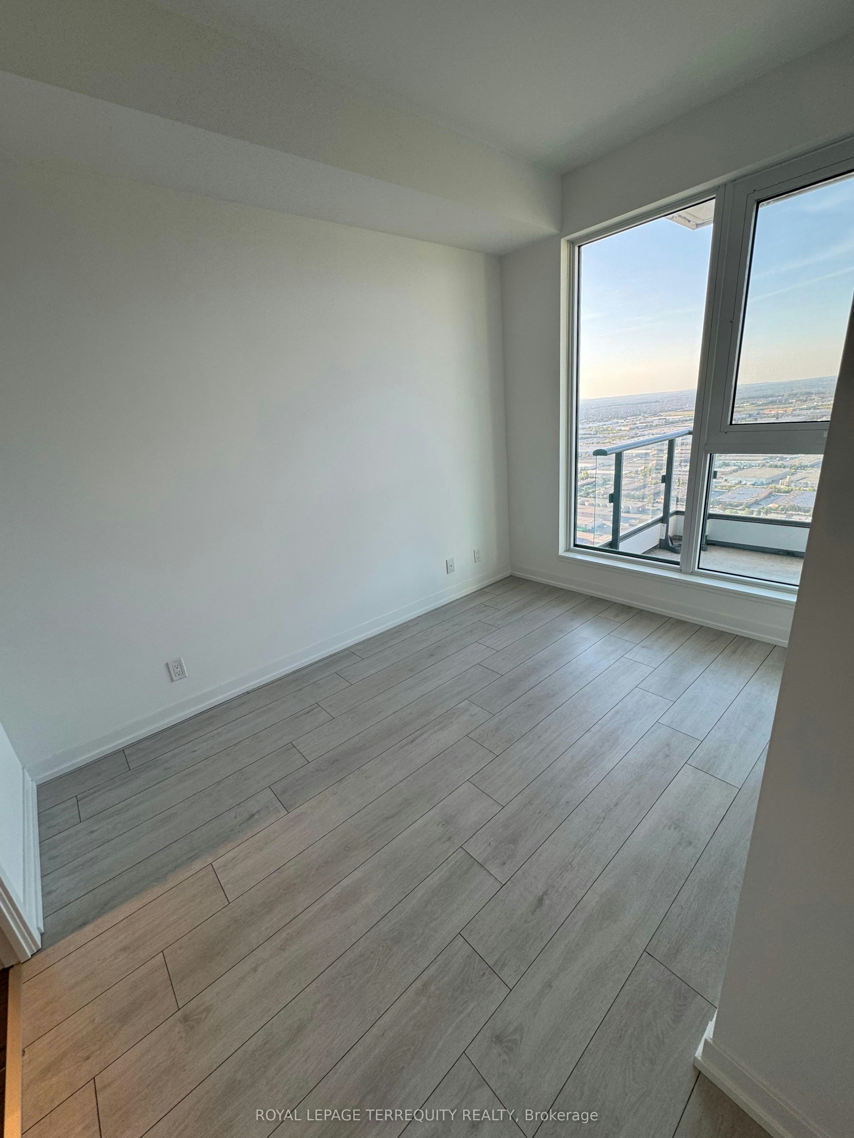 5215-950 Portage Parkway, Vaughan, ON, L4K 0J7 - 12
