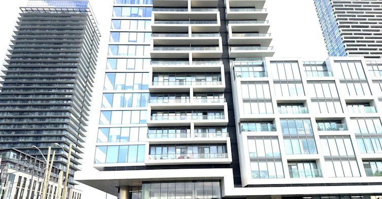 5215-950 Portage Parkway, Vaughan, ON, L4K 0J7
