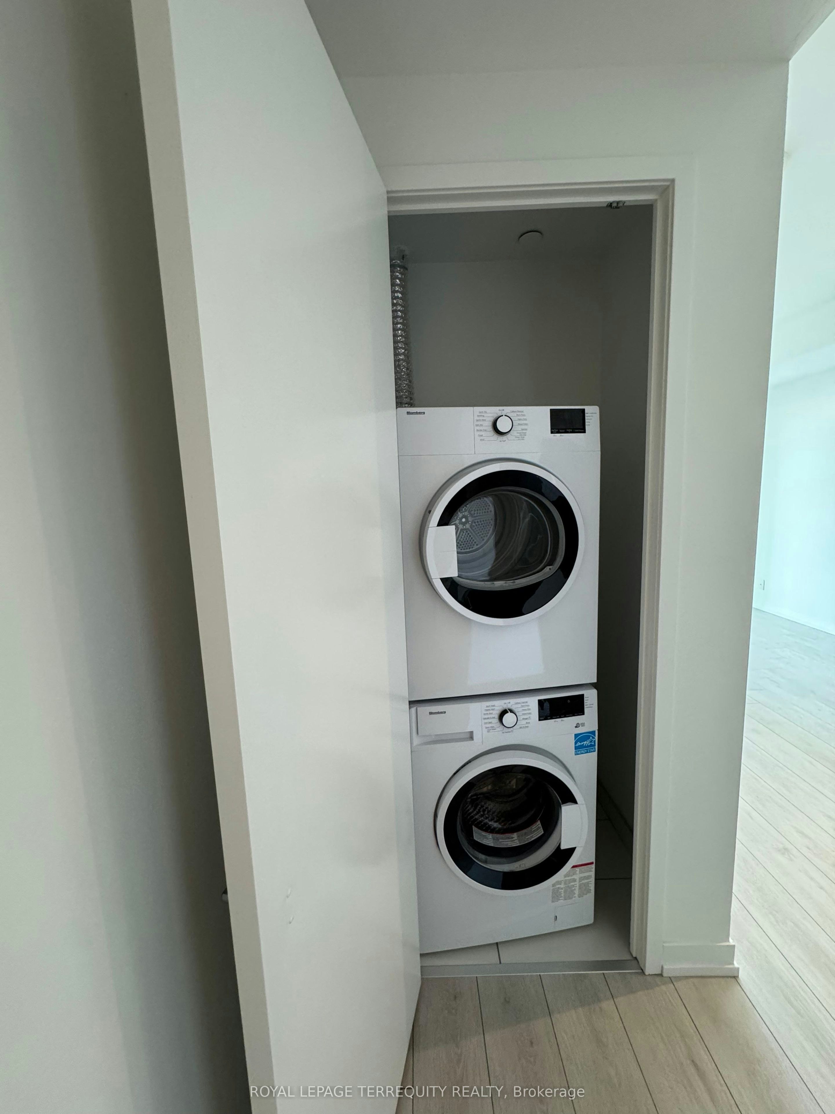 5215-950 Portage Parkway, Vaughan, ON, L4K 0J7 - 9
