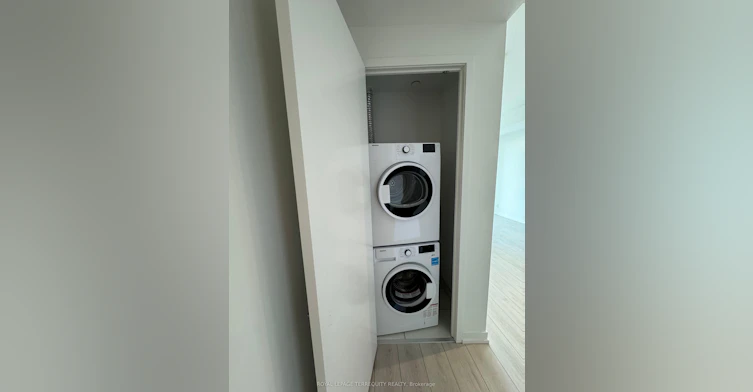 5215-950 Portage Parkway, Vaughan, ON, L4K 0J7 - 9