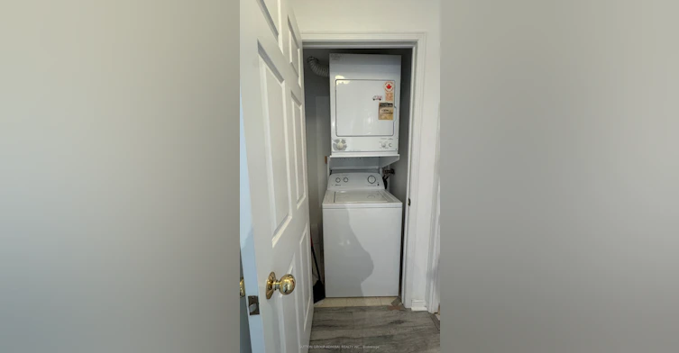 205-1 Emerald Lane, Vaughan, ON, L4J 8N2 - 17