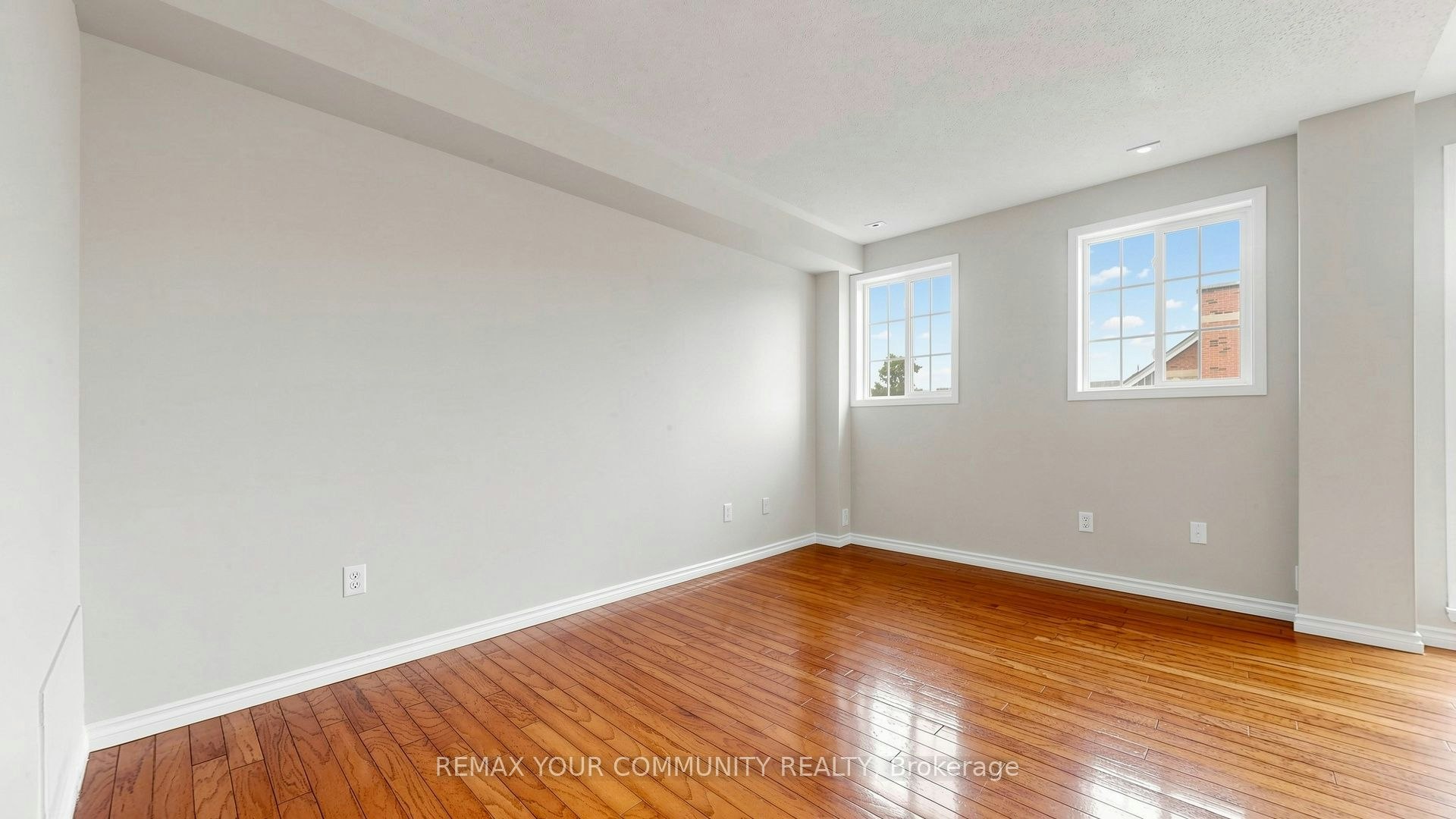 D210-116 Cornell Park Avenue, Markham, ON, L6B 1B6 - 4