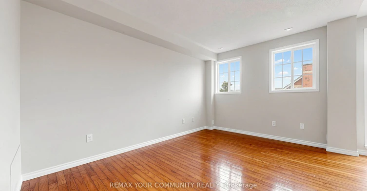 D210-116 Cornell Park Avenue, Markham, ON, L6B 1B6 - 4