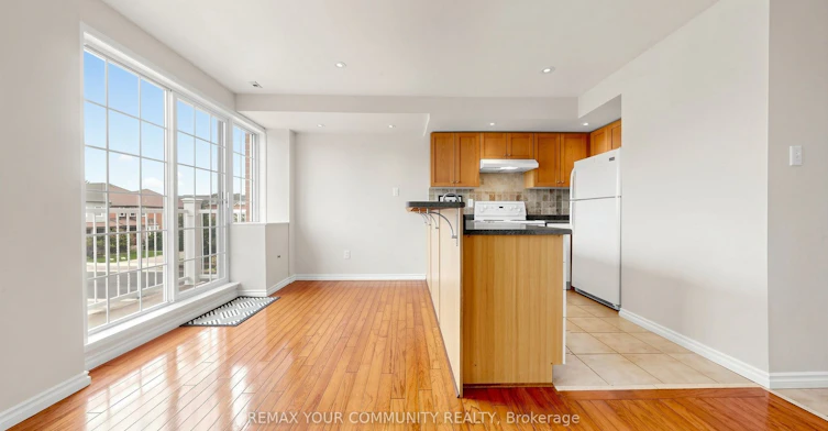 D210-116 Cornell Park Avenue, Markham, ON, L6B 1B6 - 6