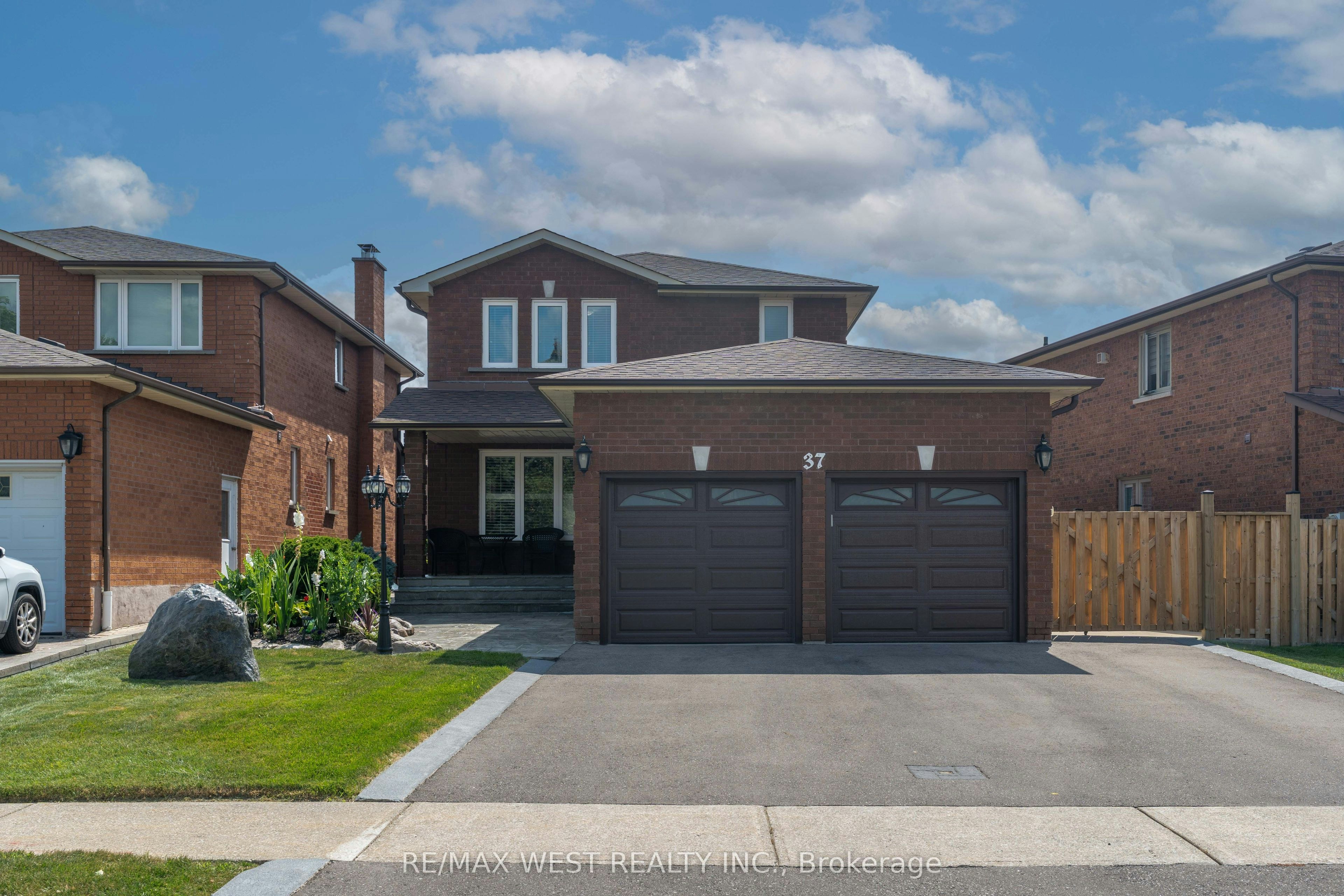 37 Lime Drive, Vaughan, ON, L4L 5N3