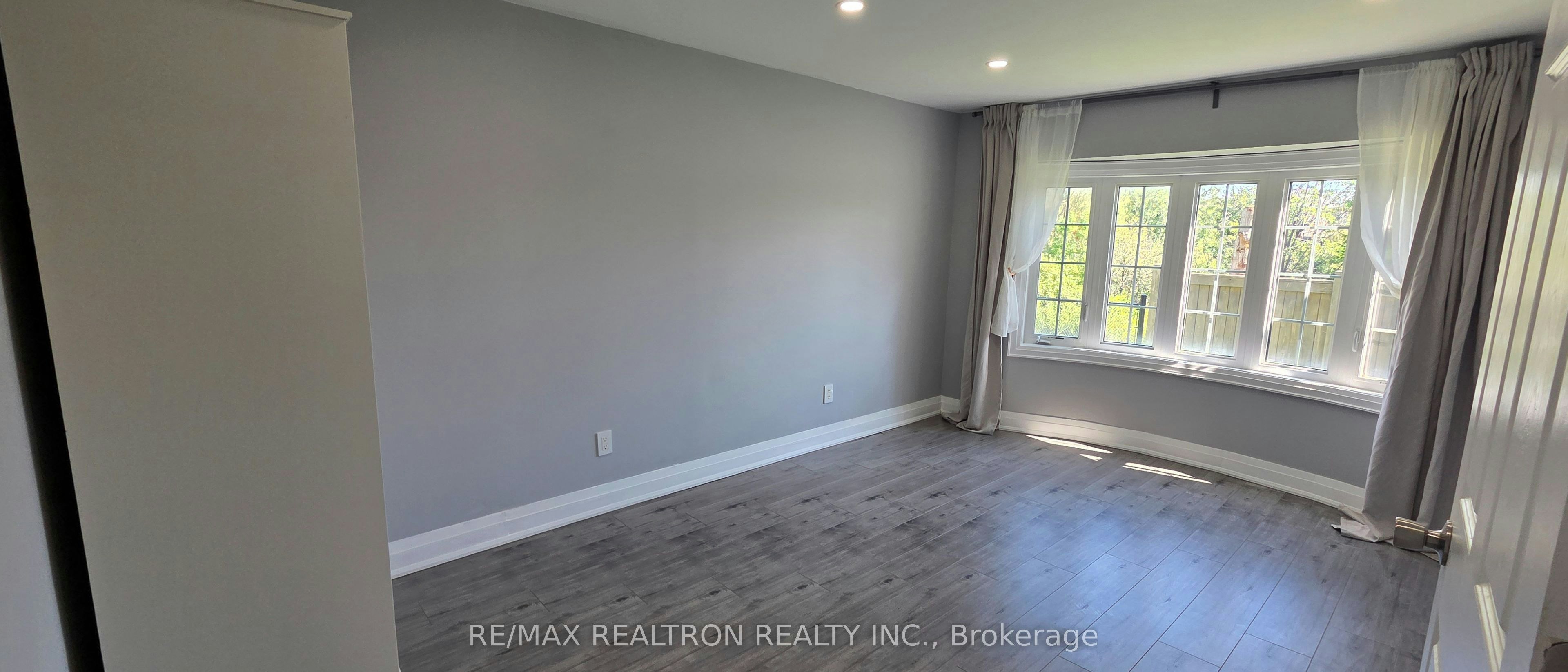 45 Hopewell Avenue, Vaughan, ON, L4H 3N5 - 4