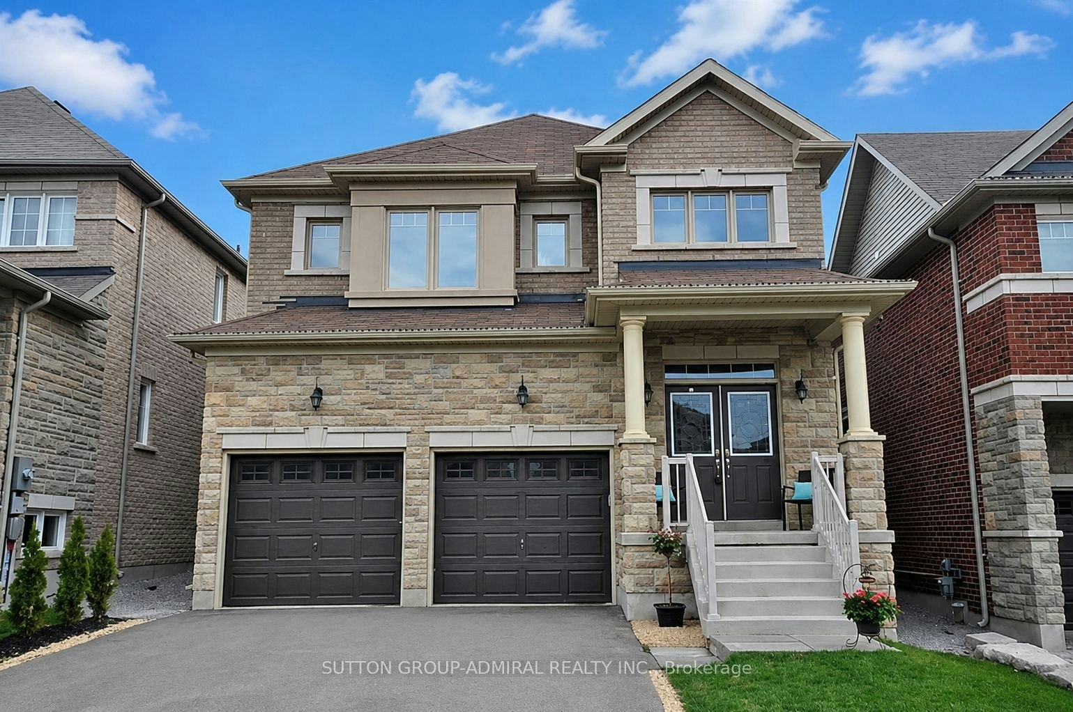 232 Frederick Curran Lane, Newmarket, ON, L3X 3J3