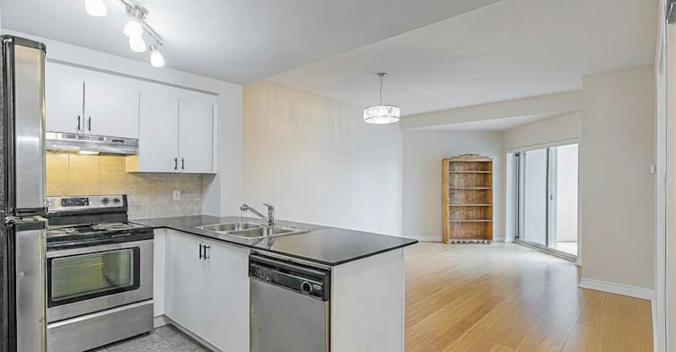 305-8 Maison Parc Court, Vaughan, ON, L4J 9K5 - 9