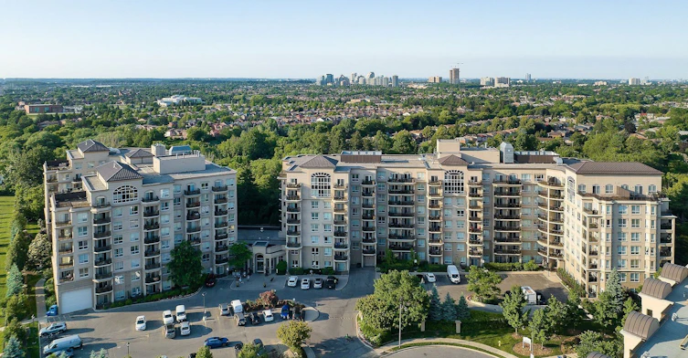 305-8 Maison Parc Court, Vaughan, ON, L4J 9K5 - 2
