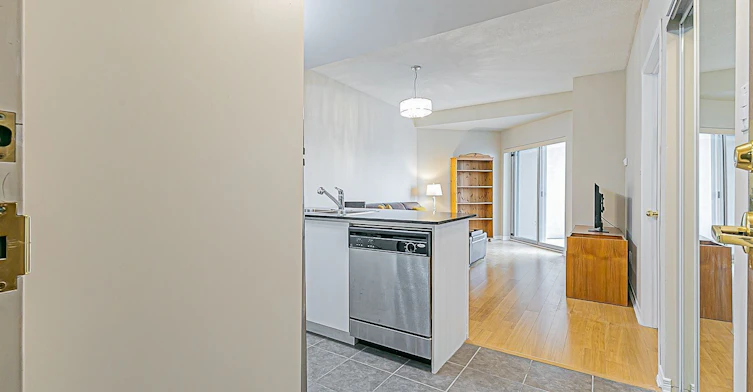 305-8 Maison Parc Court, Vaughan, ON, L4J 9K5 - 7