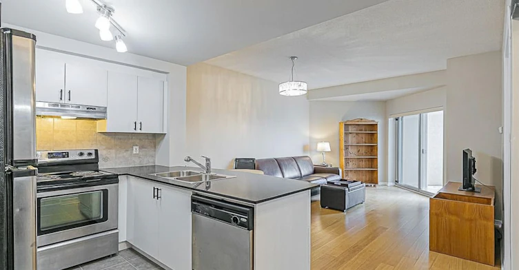 305-8 Maison Parc Court, Vaughan, ON, L4J 9K5 - 11