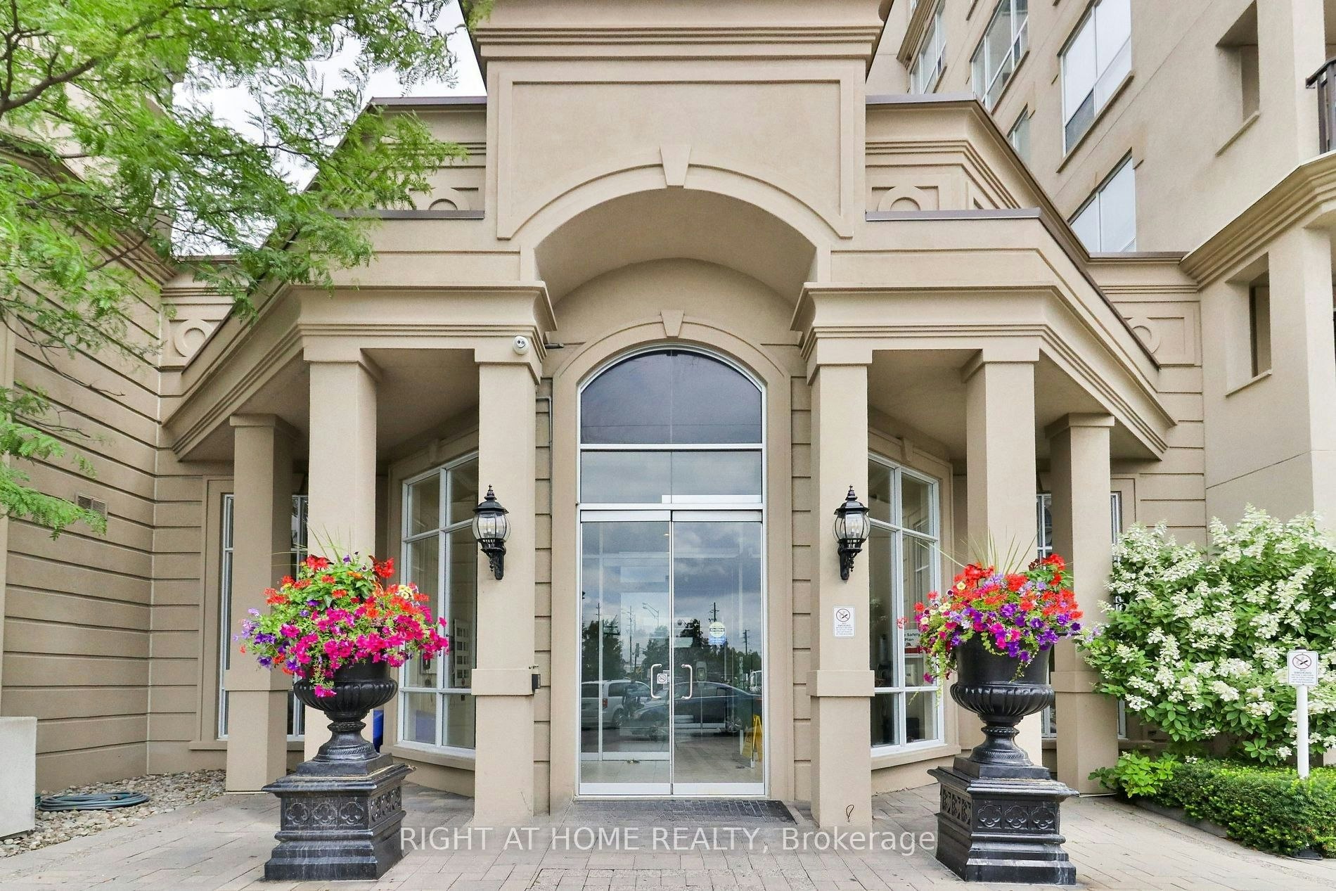 305-8 Maison Parc Court, Vaughan, ON, L4J 9K5 - 3