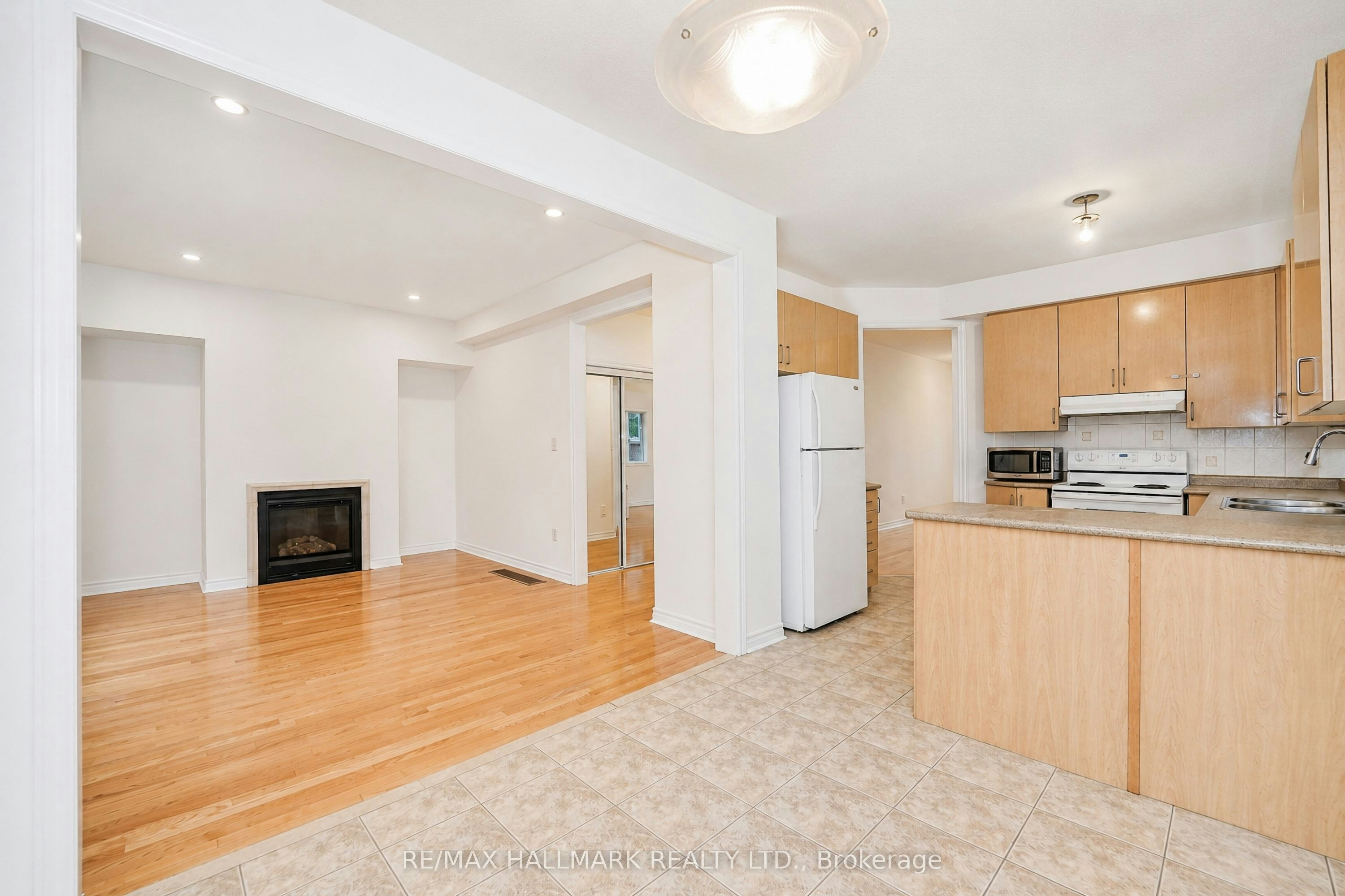135 Maroon Drive, Richmond Hill, ON, L4E 5B7 - 12