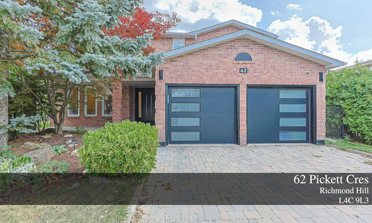 62 Pickett Crescent