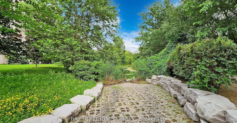512-9245 Jane Street, Vaughan, ON, L6A 0J9 - 22