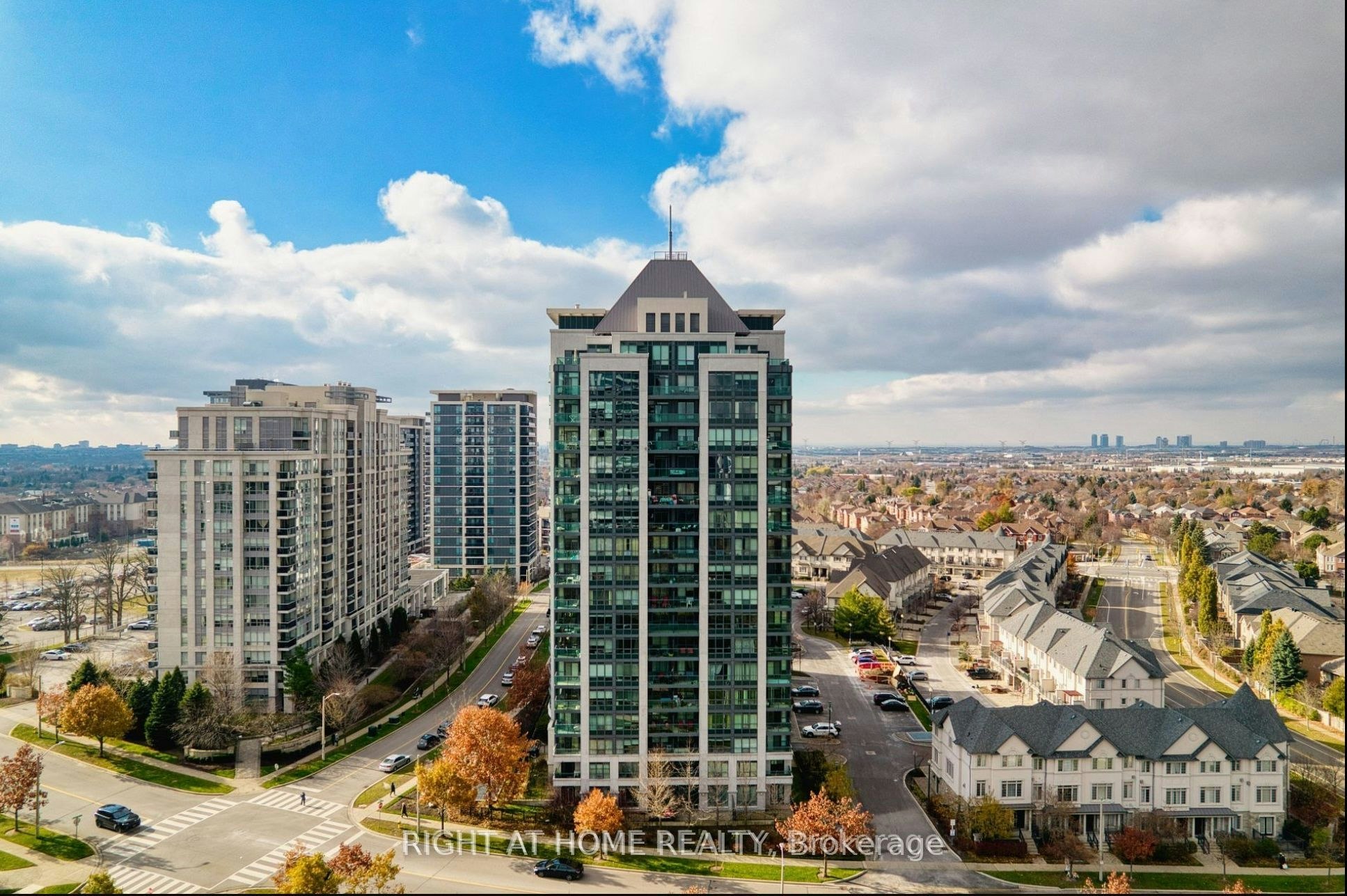 804-20 North Park Road, Vaughan, ON, L4J 0G7 - 2