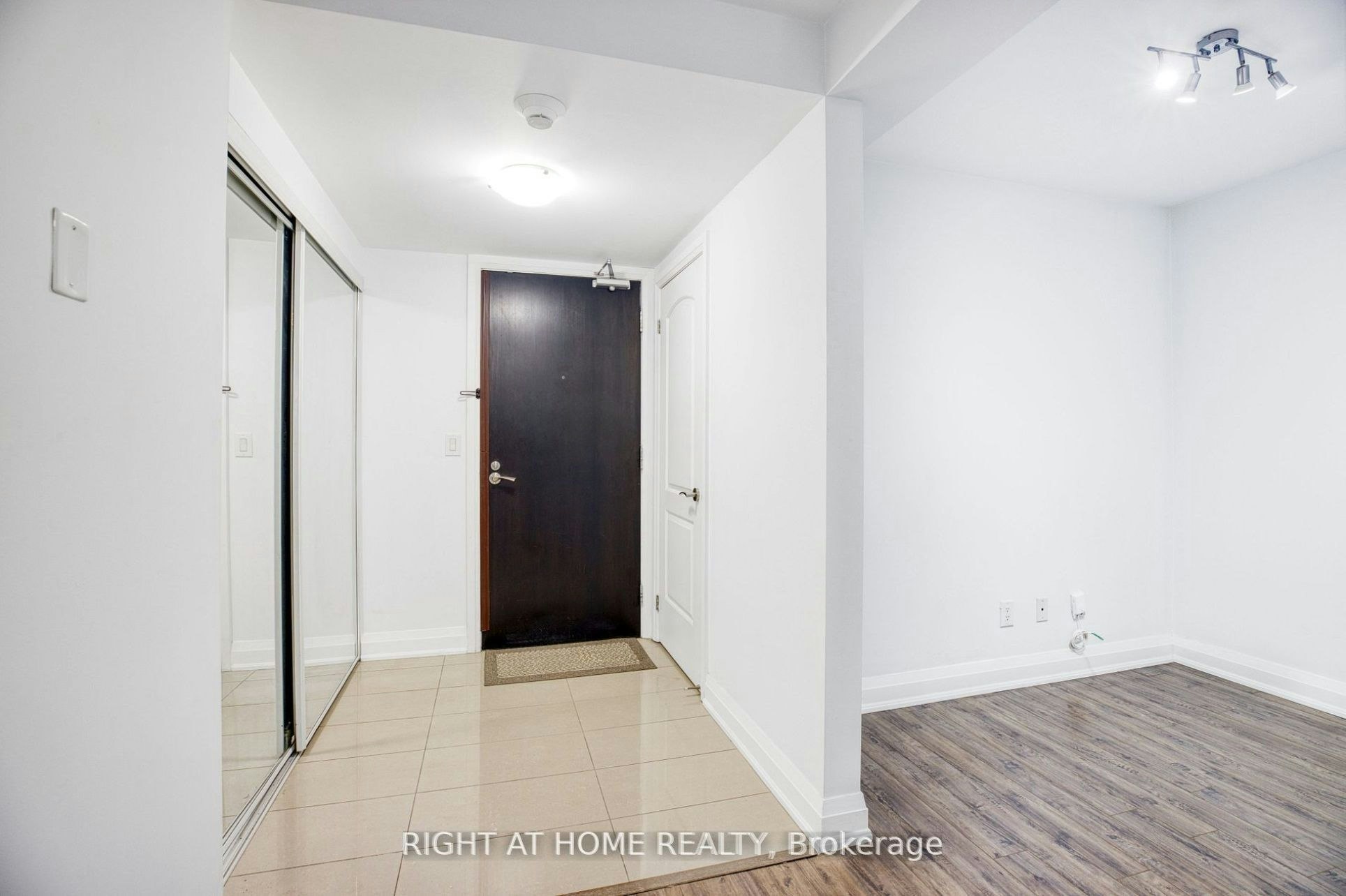804-20 North Park Road, Vaughan, ON, L4J 0G7 - 19