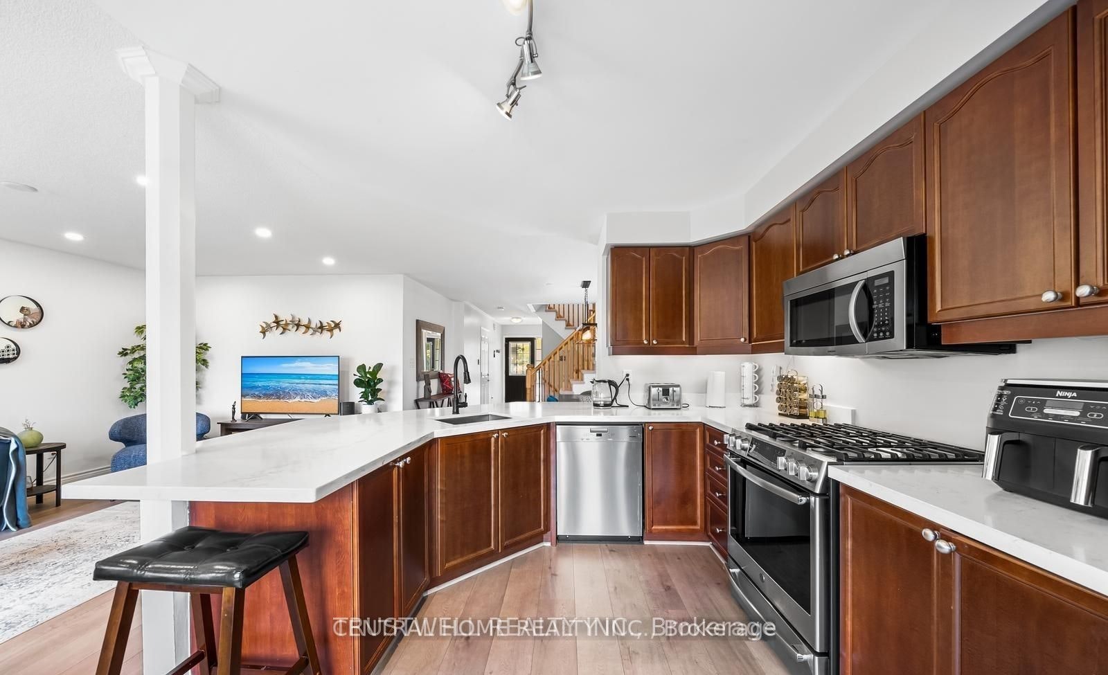 255 Chilcott Crescent, Newmarket, ON, L3X 3G7 - 13