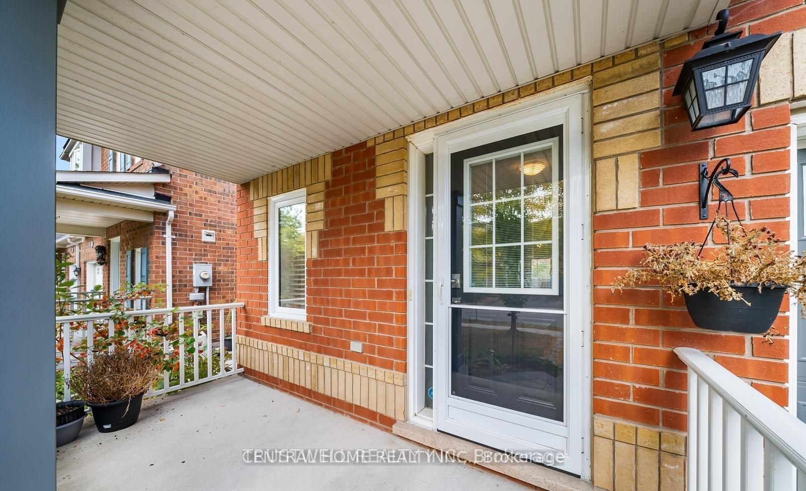 255 Chilcott Crescent, Newmarket, ON, L3X 3G7 - 3