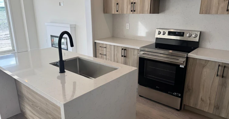 7 Thomas Smith Street, Georgina, ON, L4P 0S3 - 7