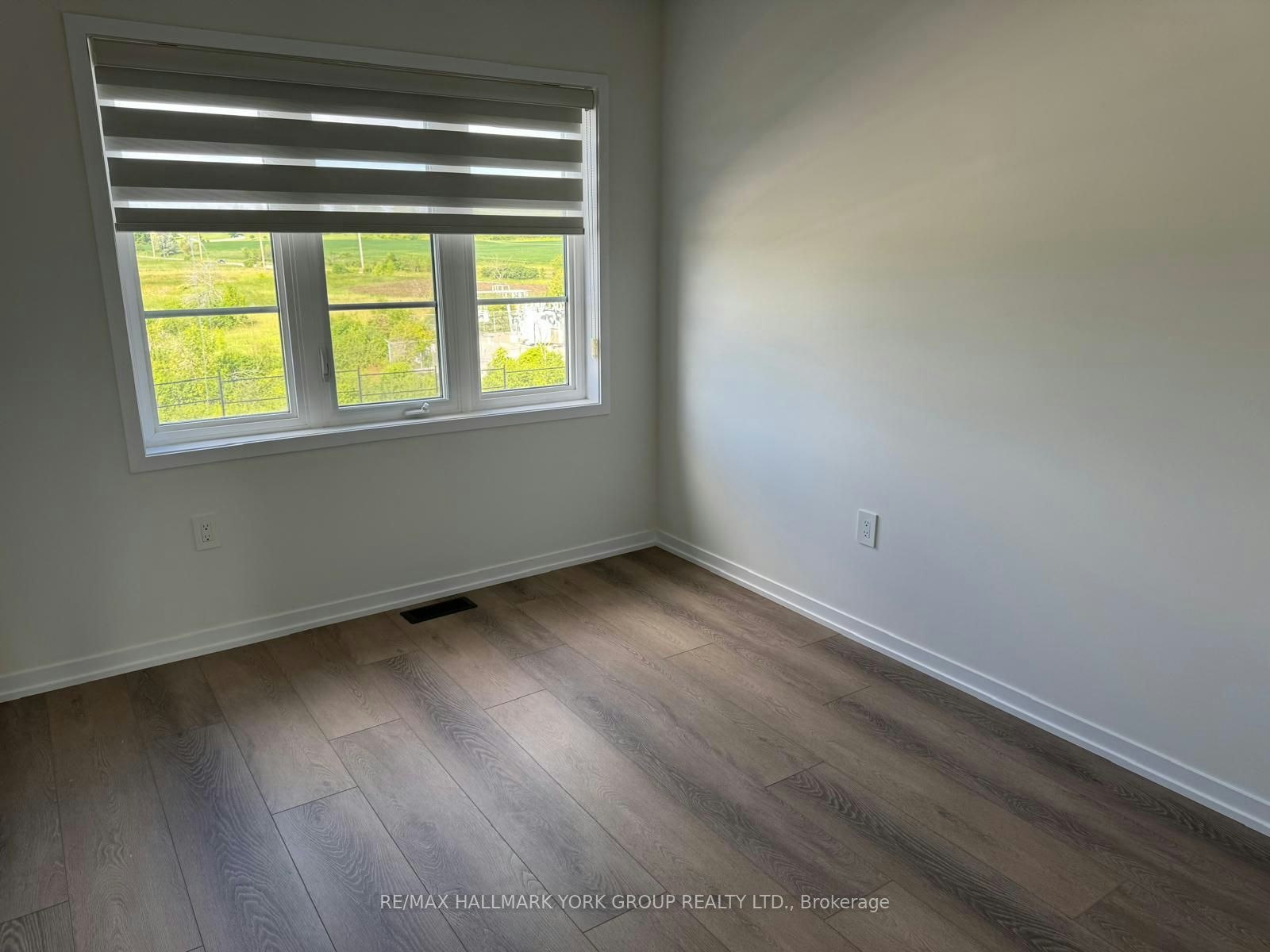 7 Thomas Smith Street, Georgina, ON, L4P 0S3 - 19