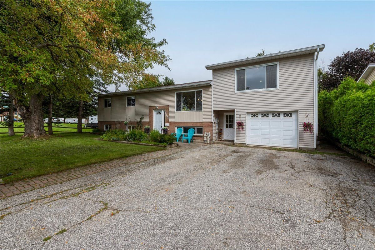 2593 Lawrence Avenue, Innisfil, ON, L9S 1C7