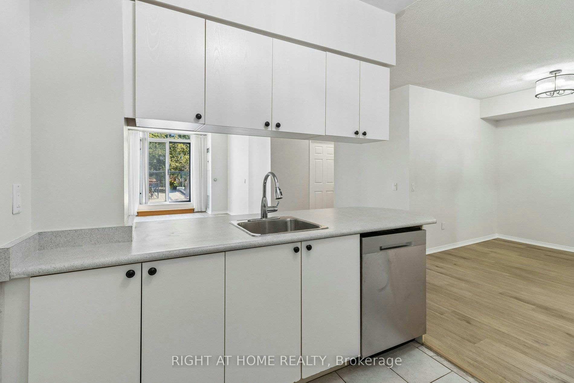 106-7398 Yonge Street, Vaughan, ON, L4J 8J2 - 21