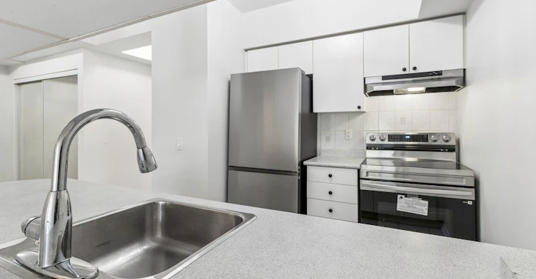 106-7398 Yonge Street, Vaughan, ON, L4J 8J2 - 19