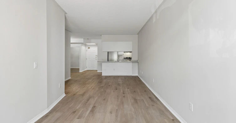 106-7398 Yonge Street, Vaughan, ON, L4J 8J2 - 6