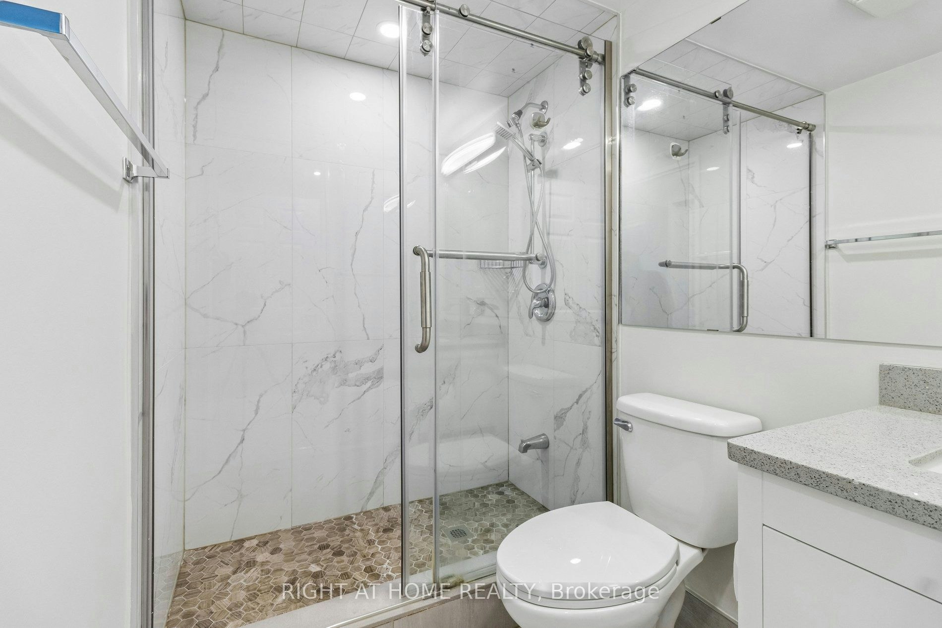 106-7398 Yonge Street, Vaughan, ON, L4J 8J2 - 14