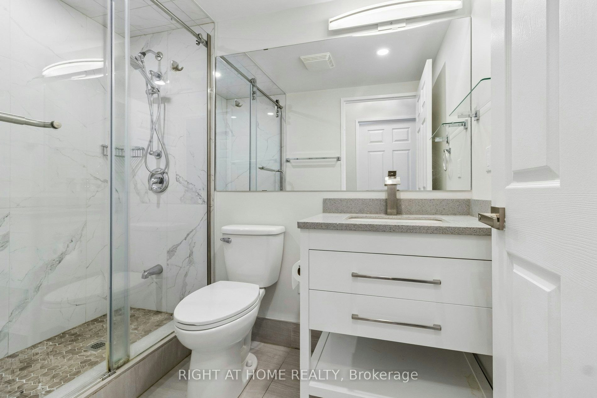 106-7398 Yonge Street, Vaughan, ON, L4J 8J2 - 13