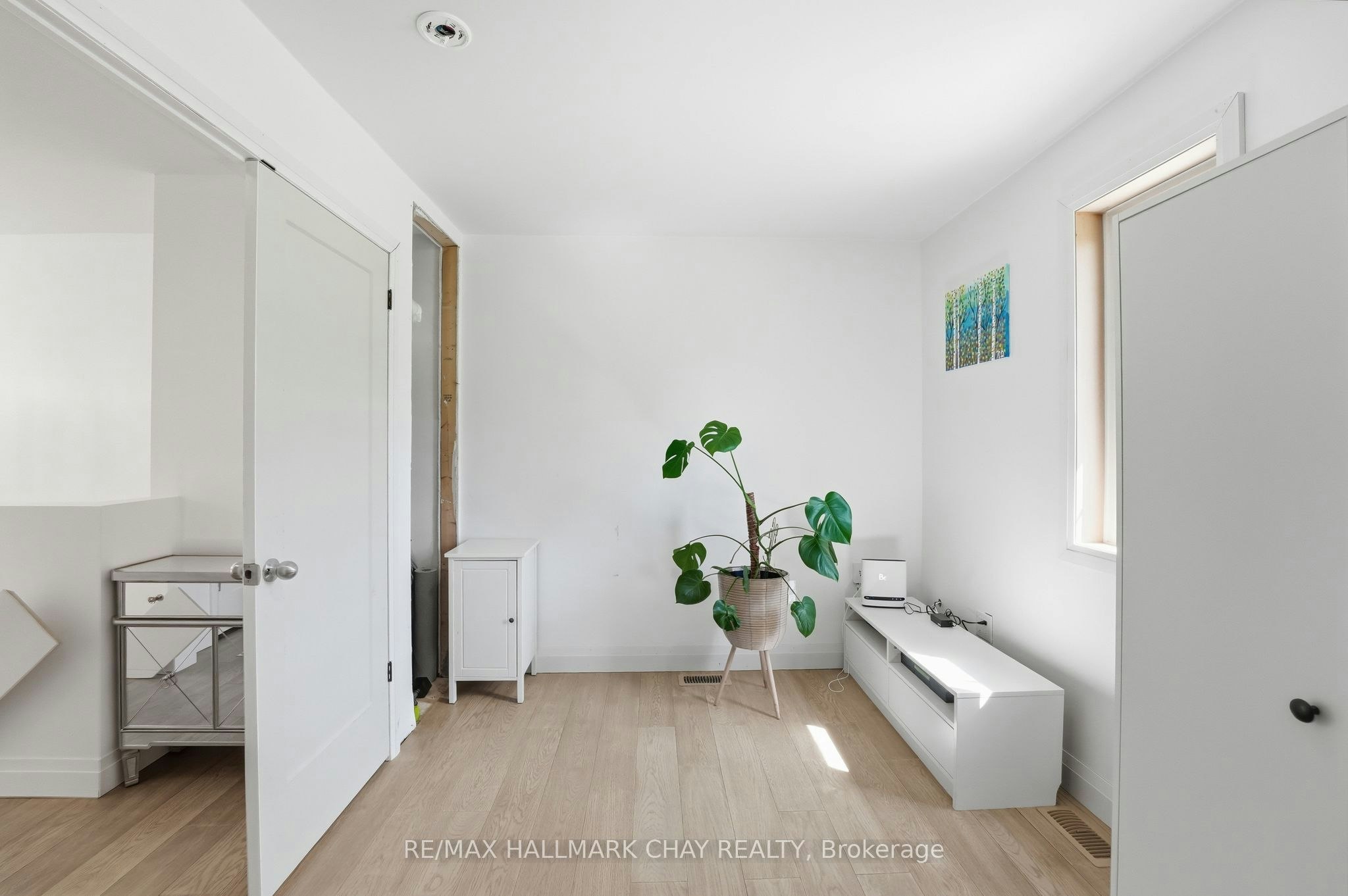 147 Murphy Road, Essa, ON, L0M 1B1 - 10